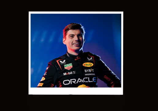 Max Verstappen tay đua F1 trẻ